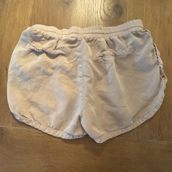 Love Tree Dolphin Shorts with Pockets and Draw String Size Small 100% Tencel - Picture 3 of 3